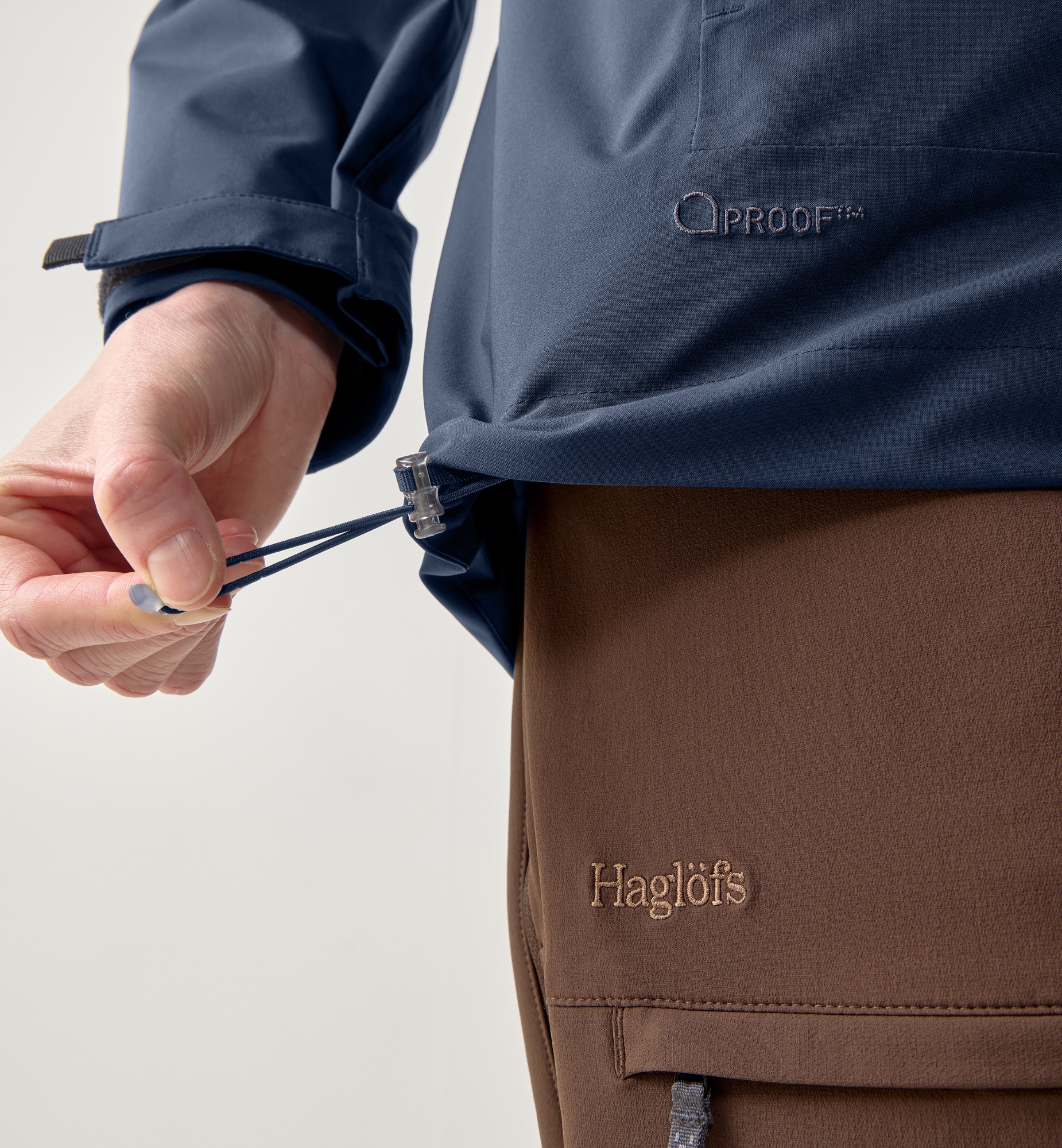 Merrell Women's Moab 3 GTX & Breeze Proof Jacket Musta 24