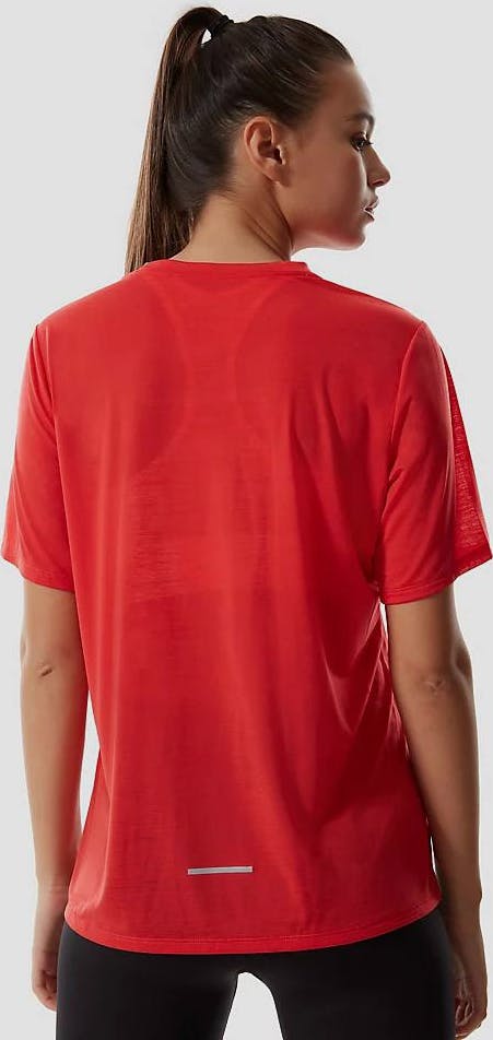 The North Face Women's Up With The Sun S/S Punainen 05