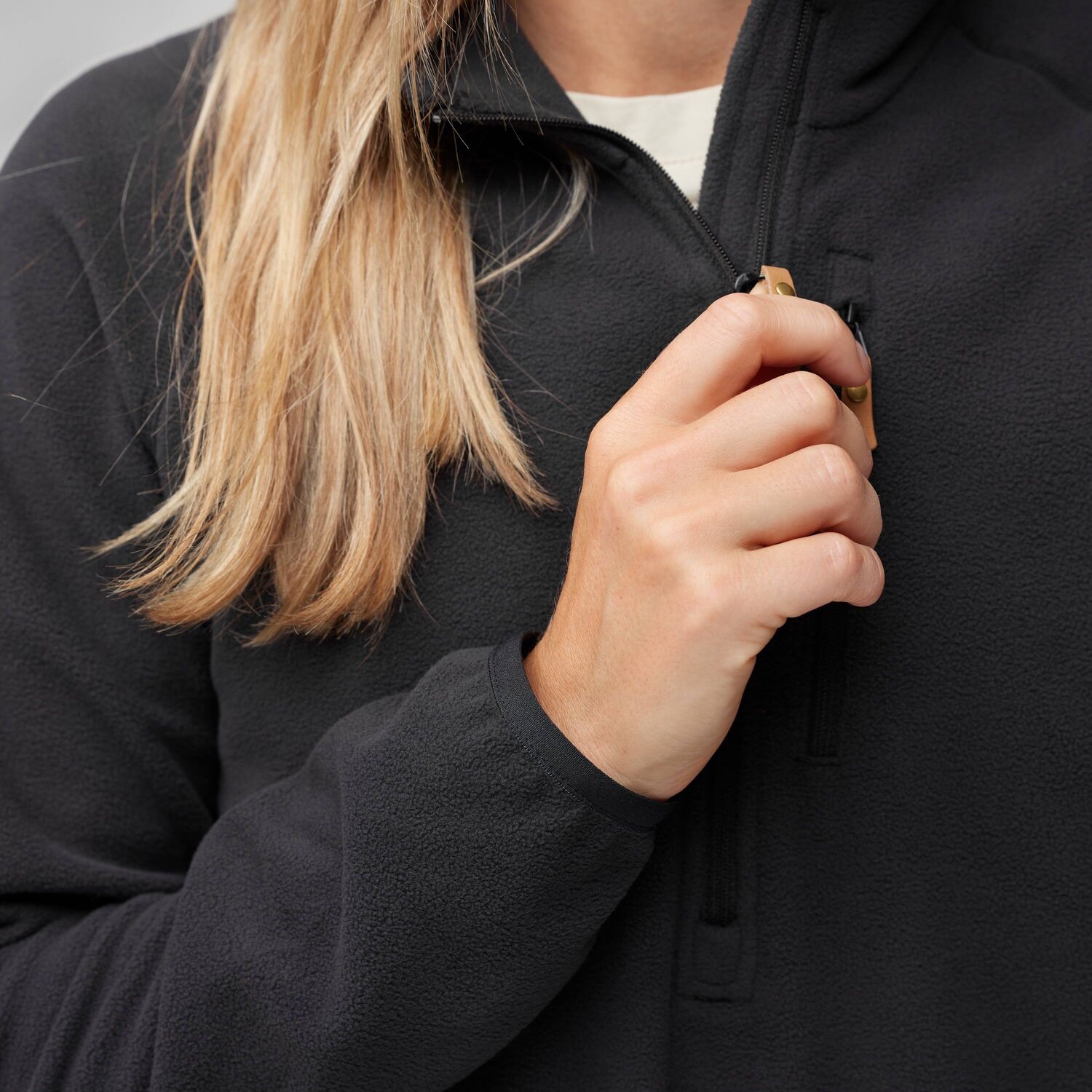Fjällräven Women's Övik Lite Fleece Half Zip Black 06