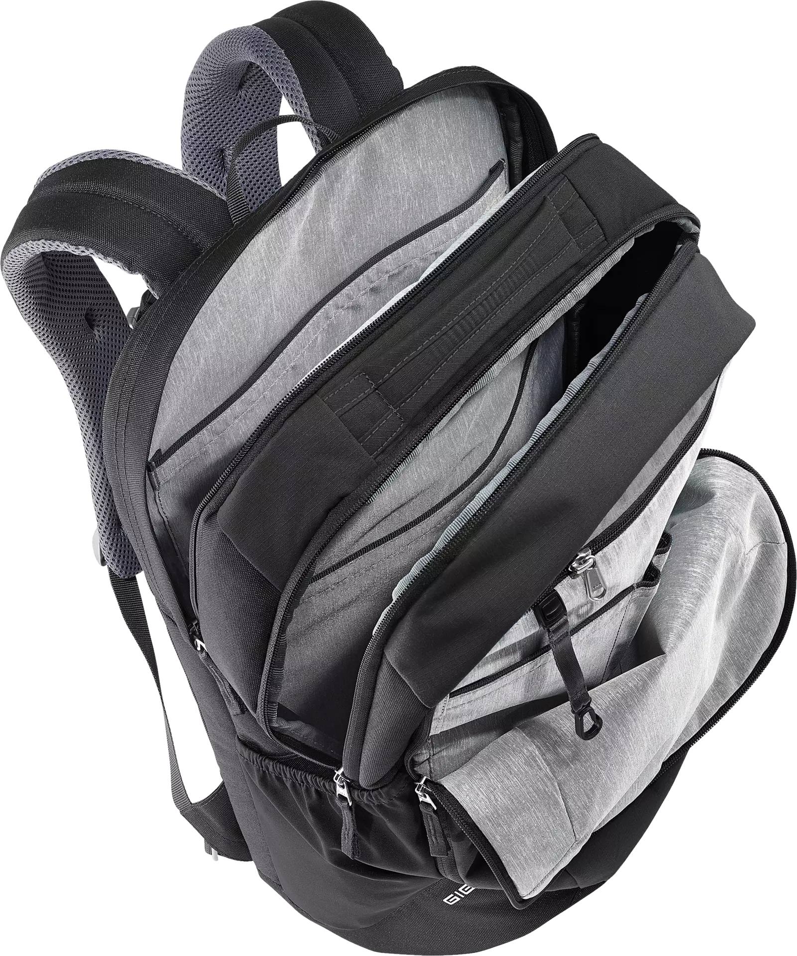 Deuter Giga Musta 07