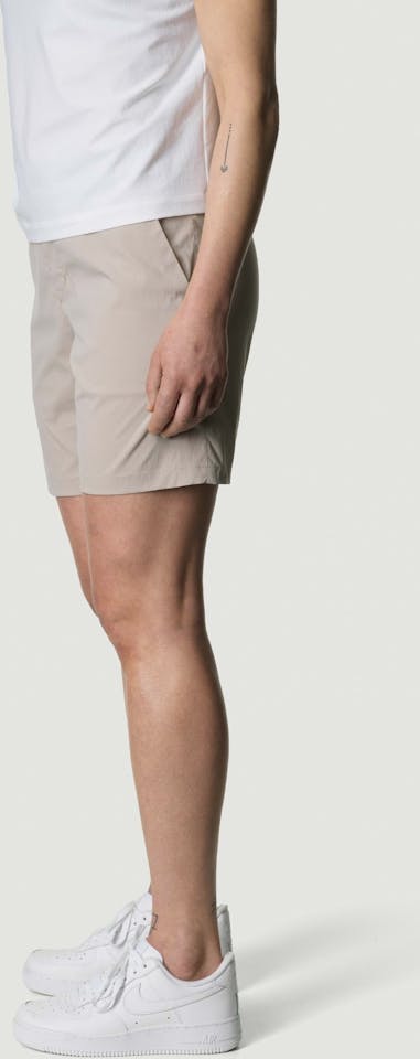 Houdini Women's Wadi Shorts Sandstorm 03