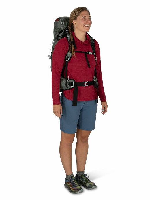 Osprey Eja 38 Purple Dusk 02