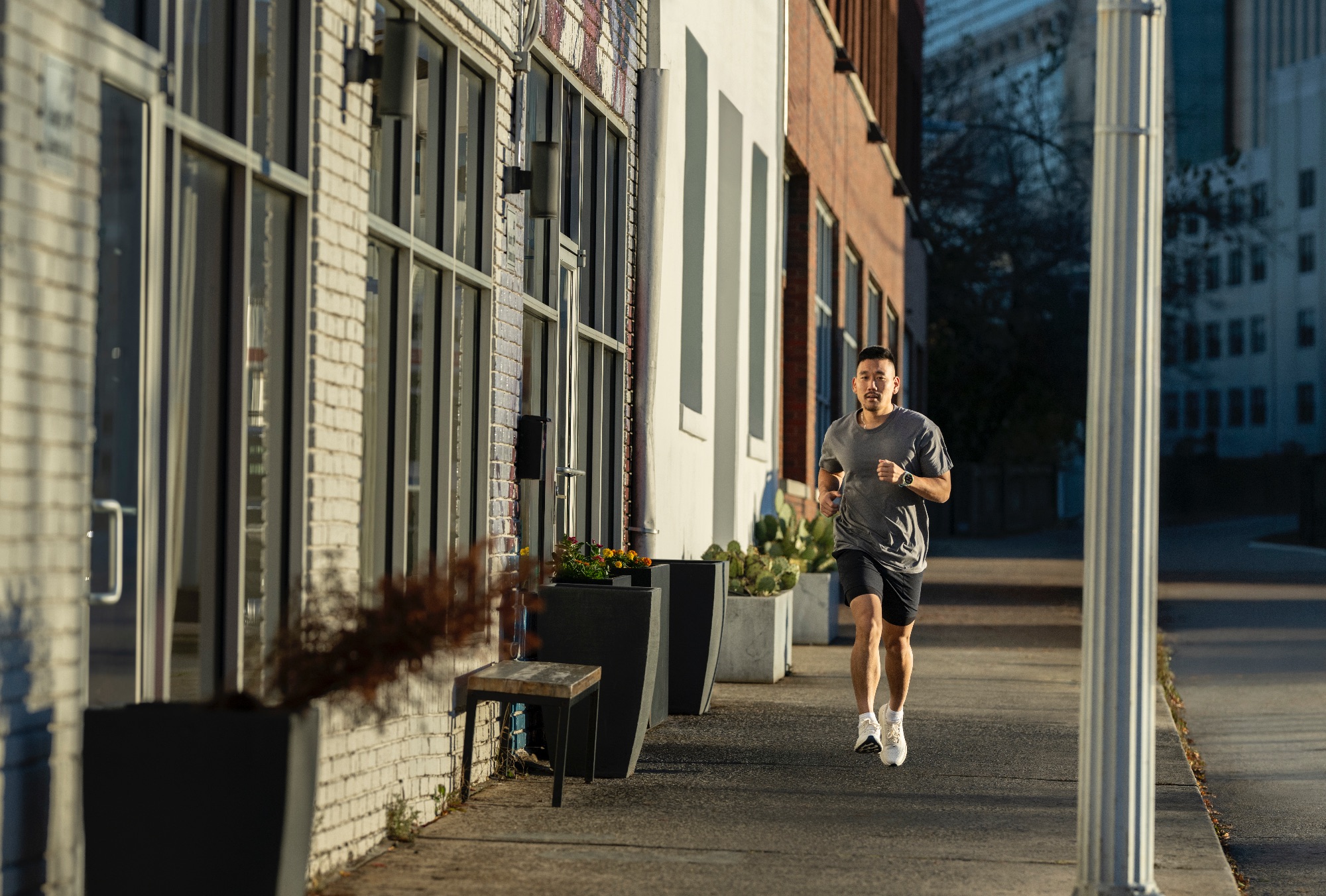 Garmin Forerunner 570 Yellow Aluminium  03