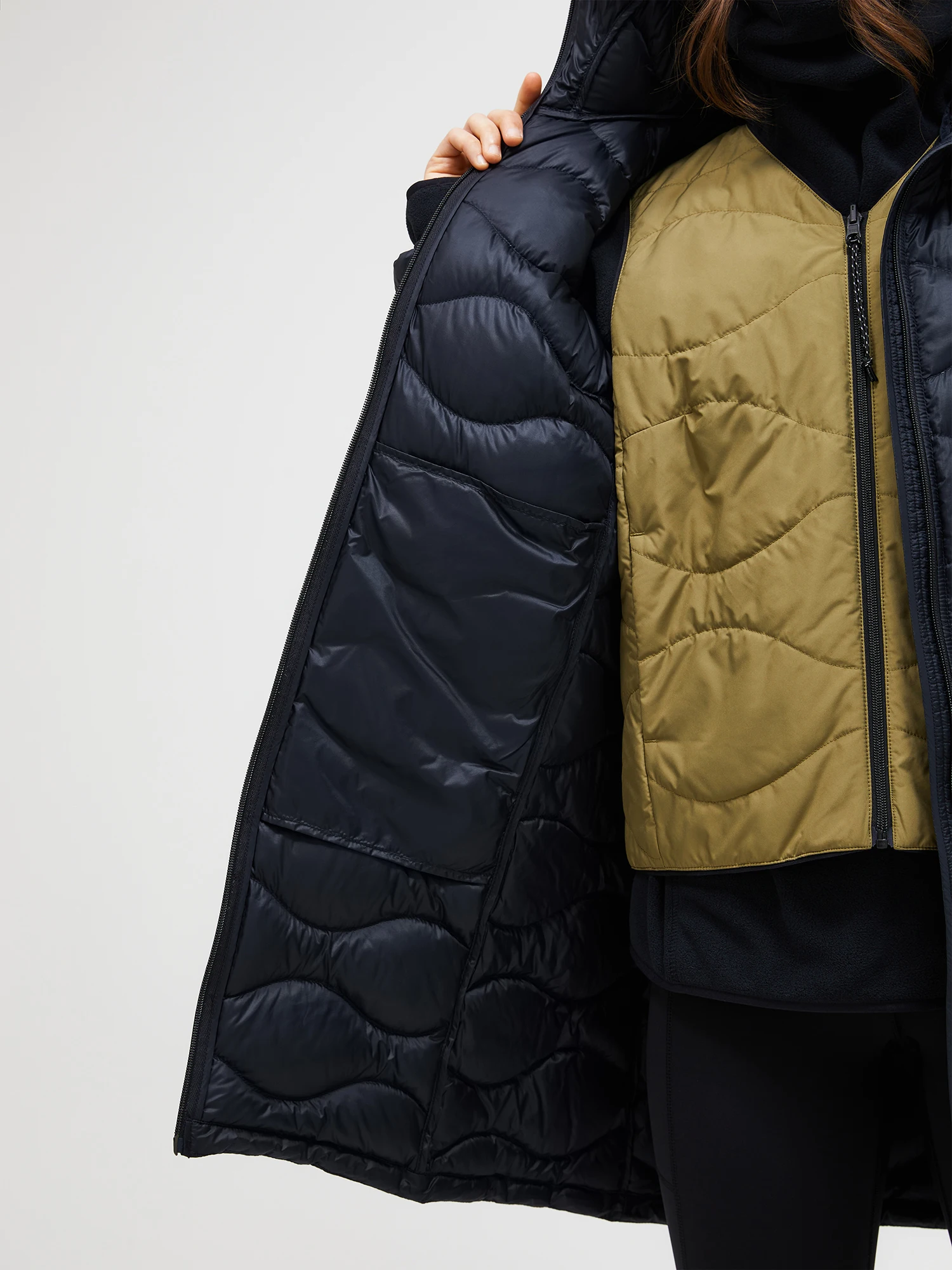 Peak Performance Women's Helium Down Parka - Naisten kevytuntuvatakki Musta 11