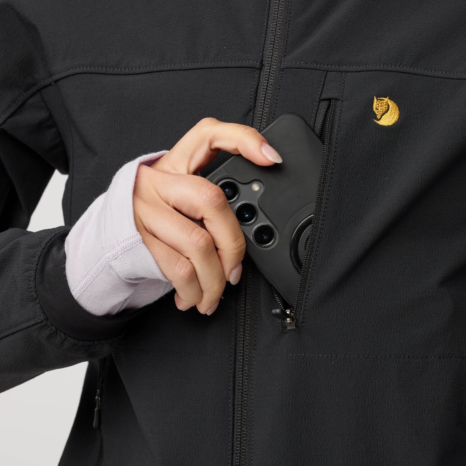 Fjällräven Women's Bergtagen Stretch Jacket Black 13