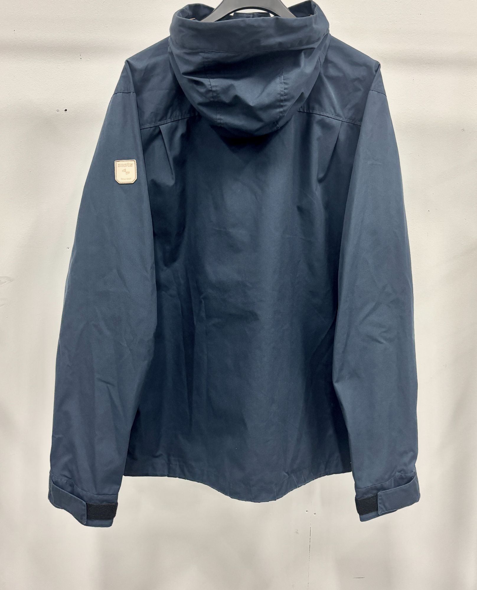 Sasta Miesten retkeilytakki XXL+ Tummansininen (Second Hand) Tummansininen 02