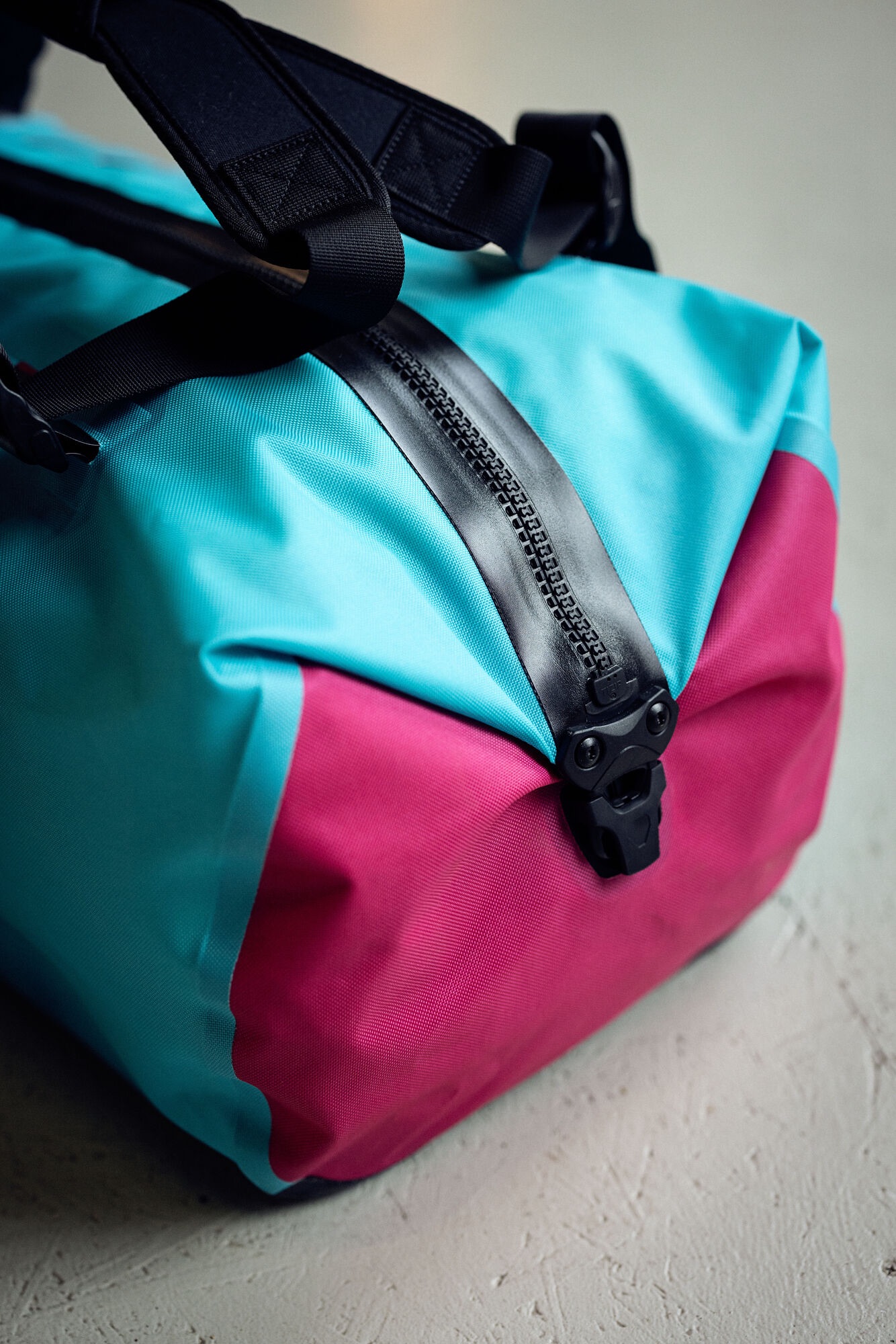 Ortlieb Duffle Lite Cyber 60L Sininen / Pinkki 09