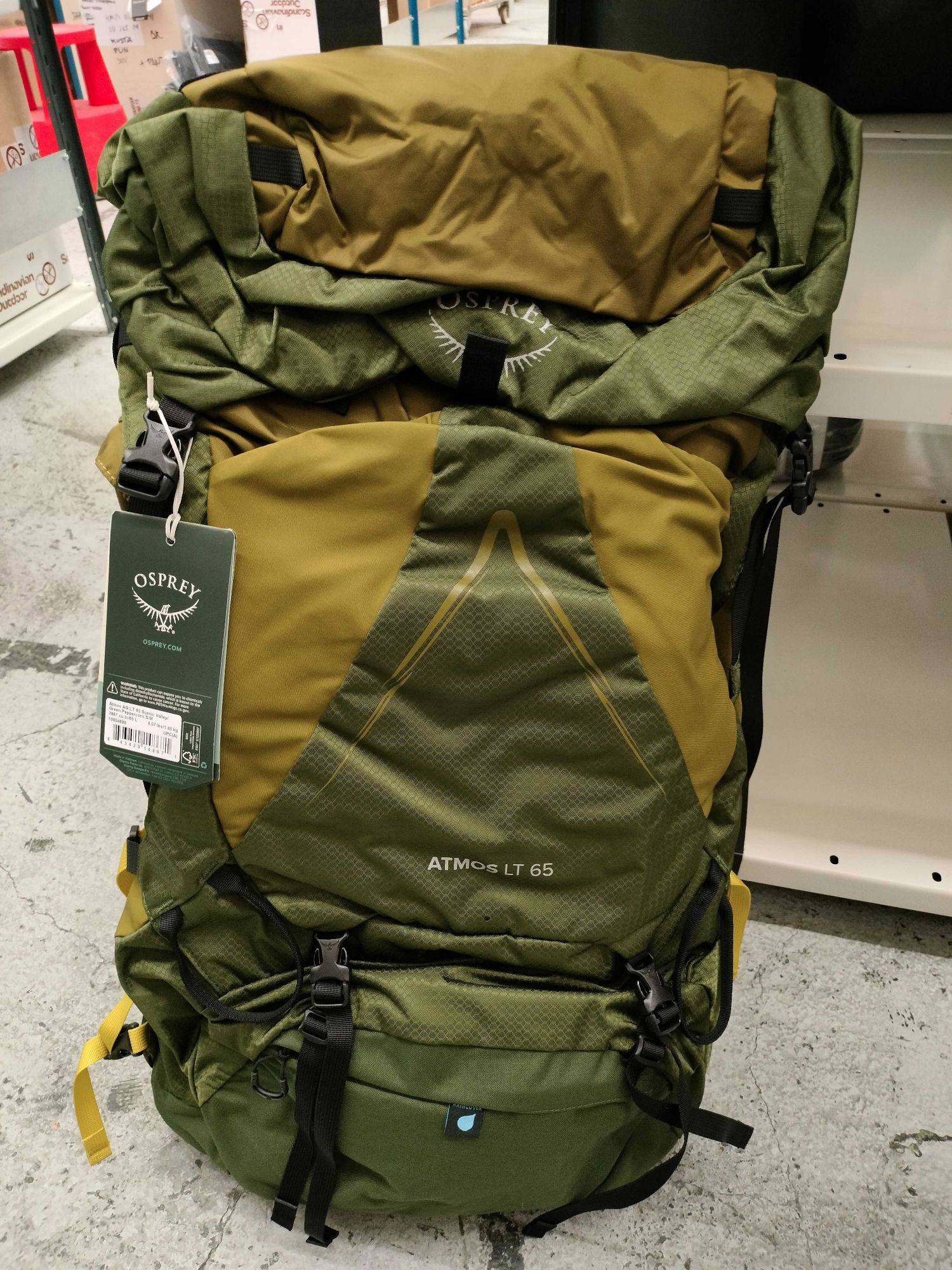 Osprey Atmos AG LT 65, Hanwag Men's Nazcat II GTX Musta 32