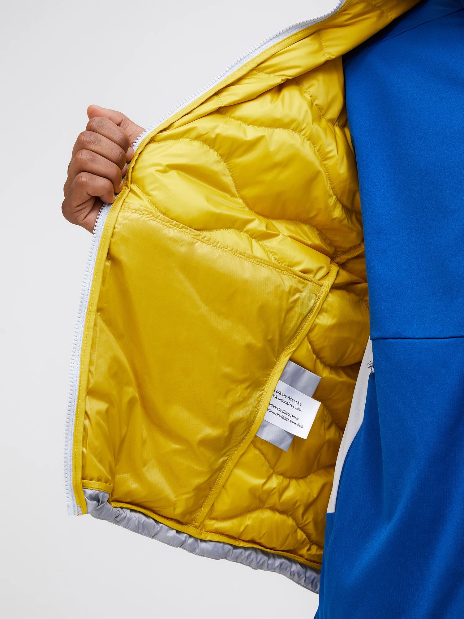 Peak Performance Men's Helium Utility Down Hood - Miesten kevytuntuvatakki Summit smoke / wild rouge 04