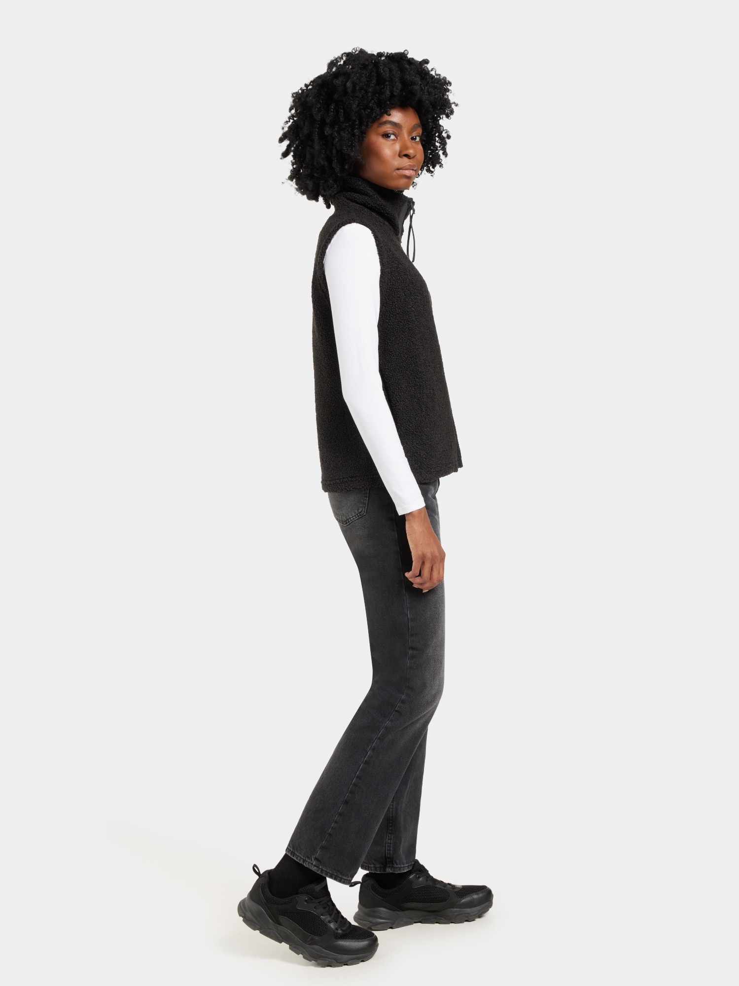 Didriksons Women's Kiana Vest Musta 08