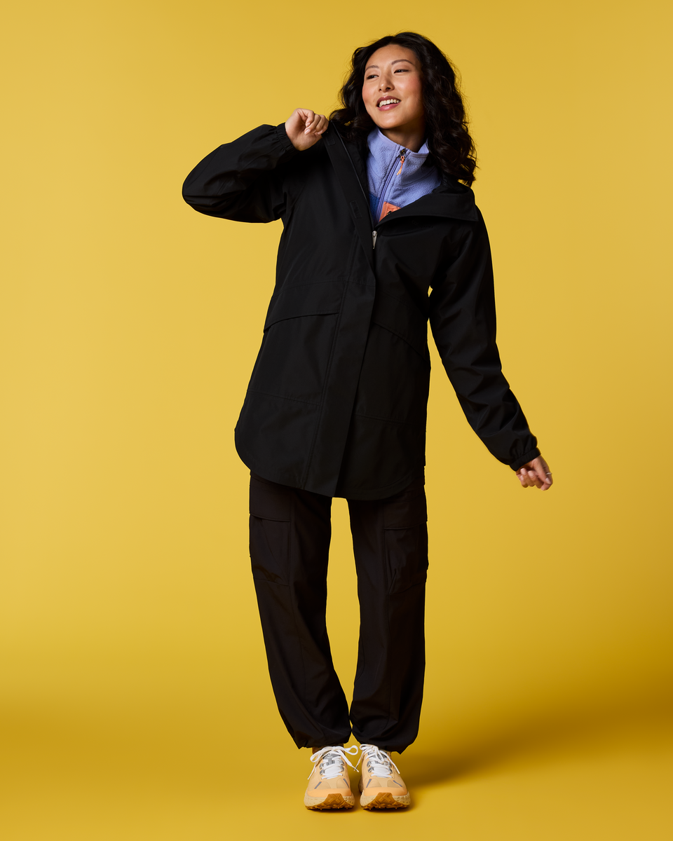 Cotopaxi Women's Rayu Rain Parka Black 02