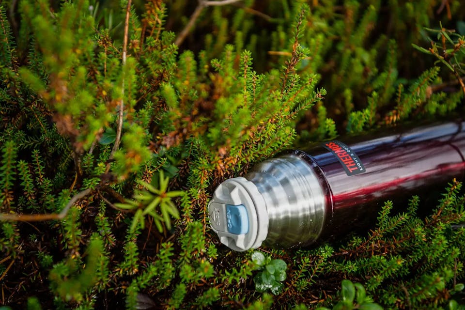 Thermos FBB 750 Midnight Red  03