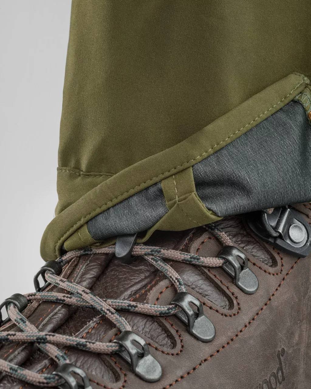 Pinewood Men's Abisko Brenton Trousers Musta 04