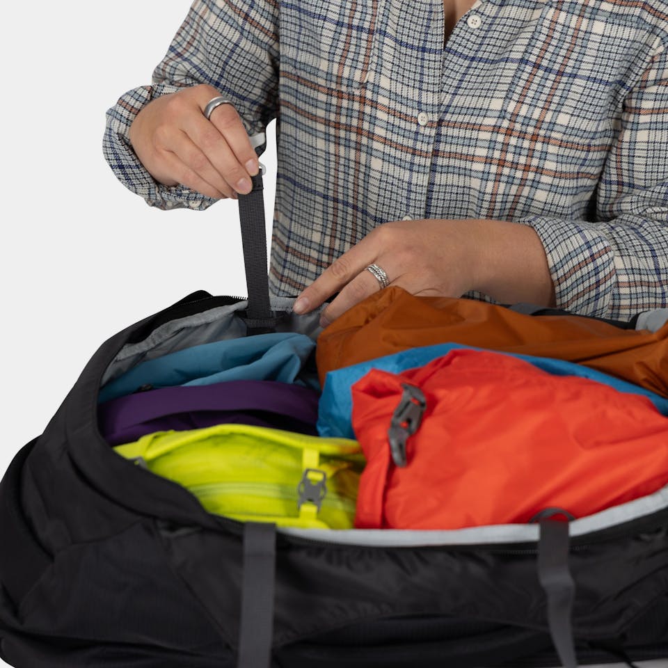 Osprey Fairview 55 Black 08