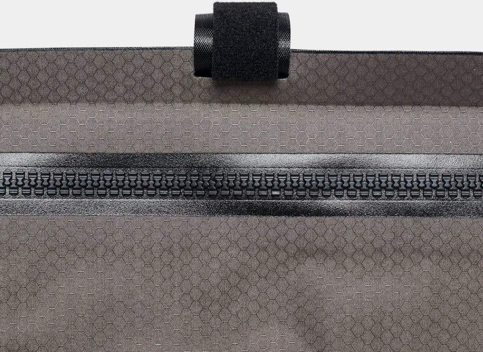 Ortlieb Frame-Pack Toptube 4 Dark Sand 06