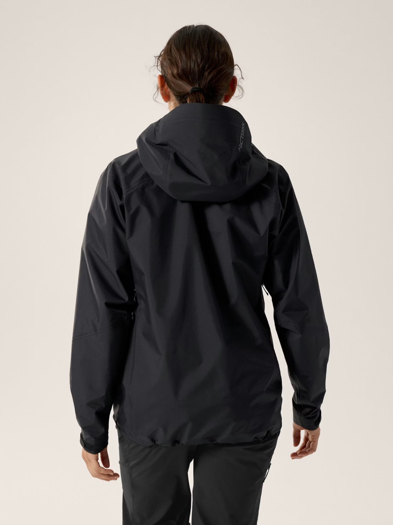 Arc'teryx Women's Beta SL Jacket Musta 02