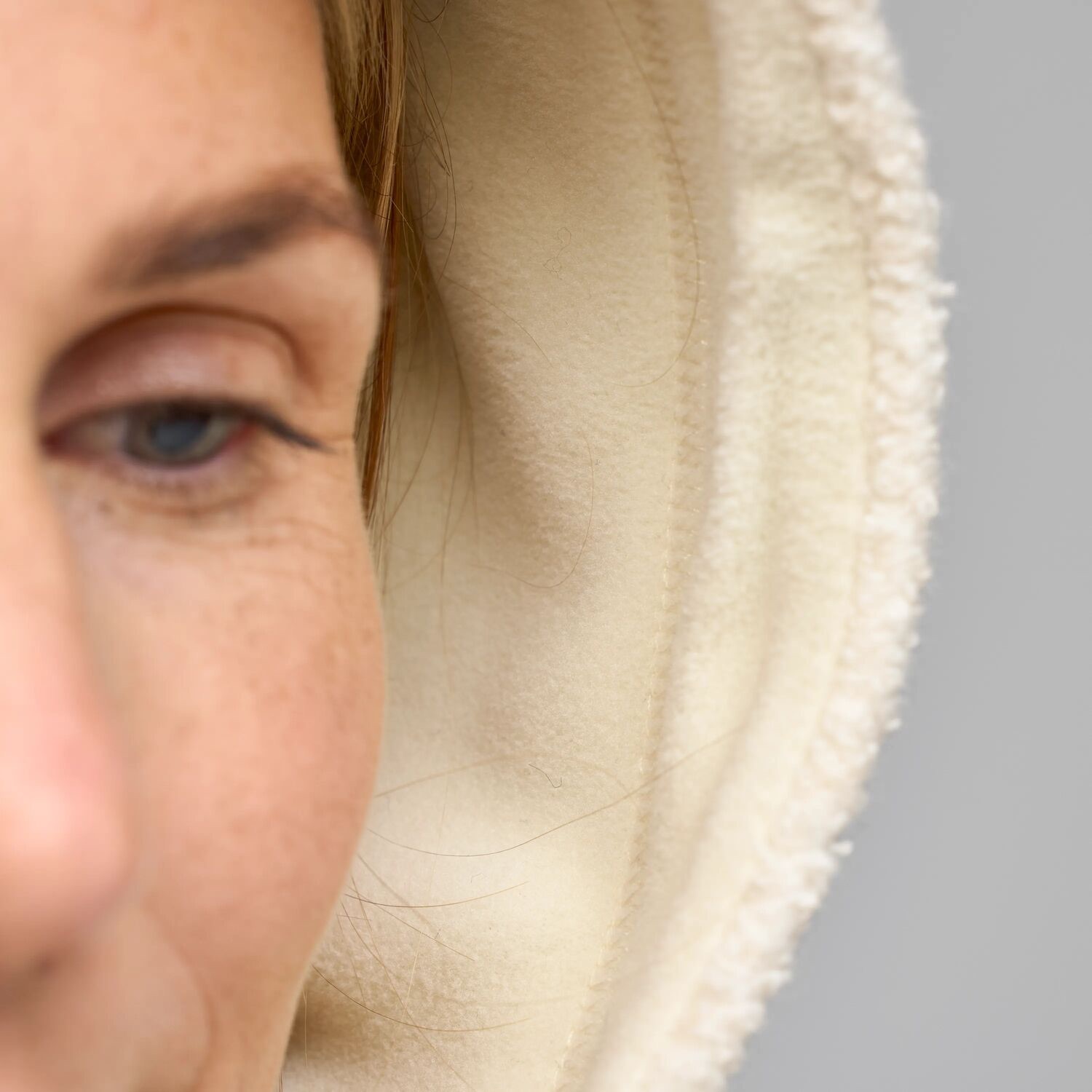 Fjällräven Women's Kaitum Hoodie Chalk 08