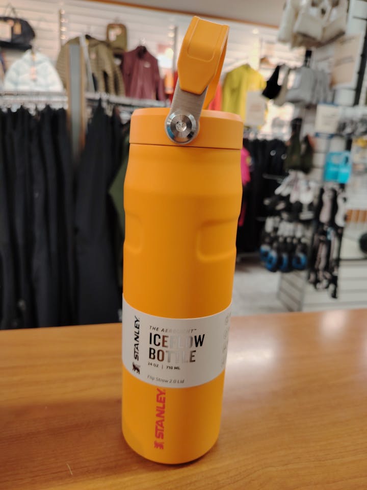 Stanley The Iceflow Flip Straw 2.0 0,7L Hot Coral 01