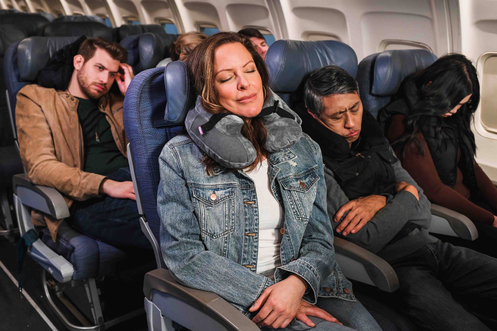 Cabeau Air TNE Niskatyyny Musta 04