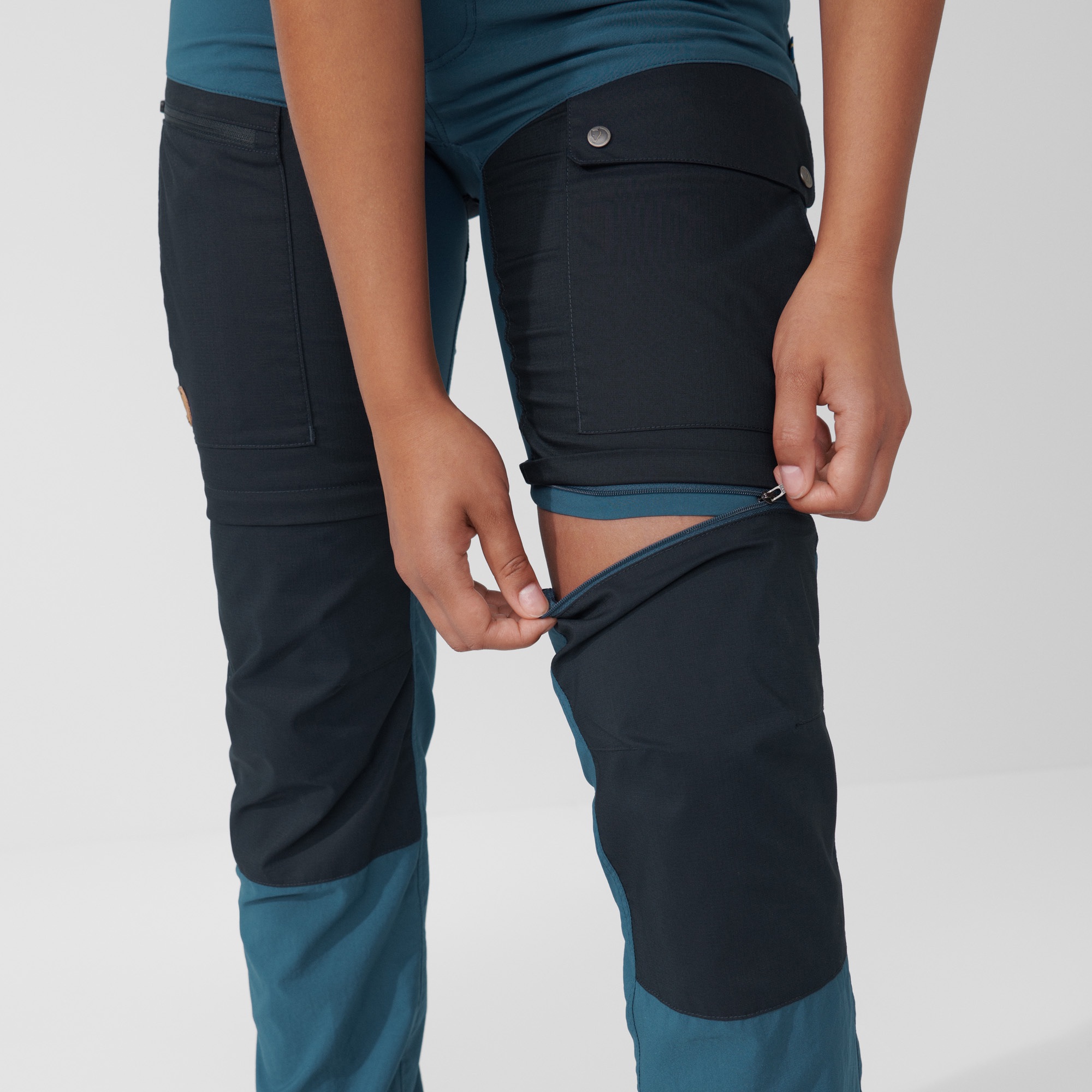 Fjällräven Women's Abisko Midsummer Zip Off Trousers Dusty Rose 08