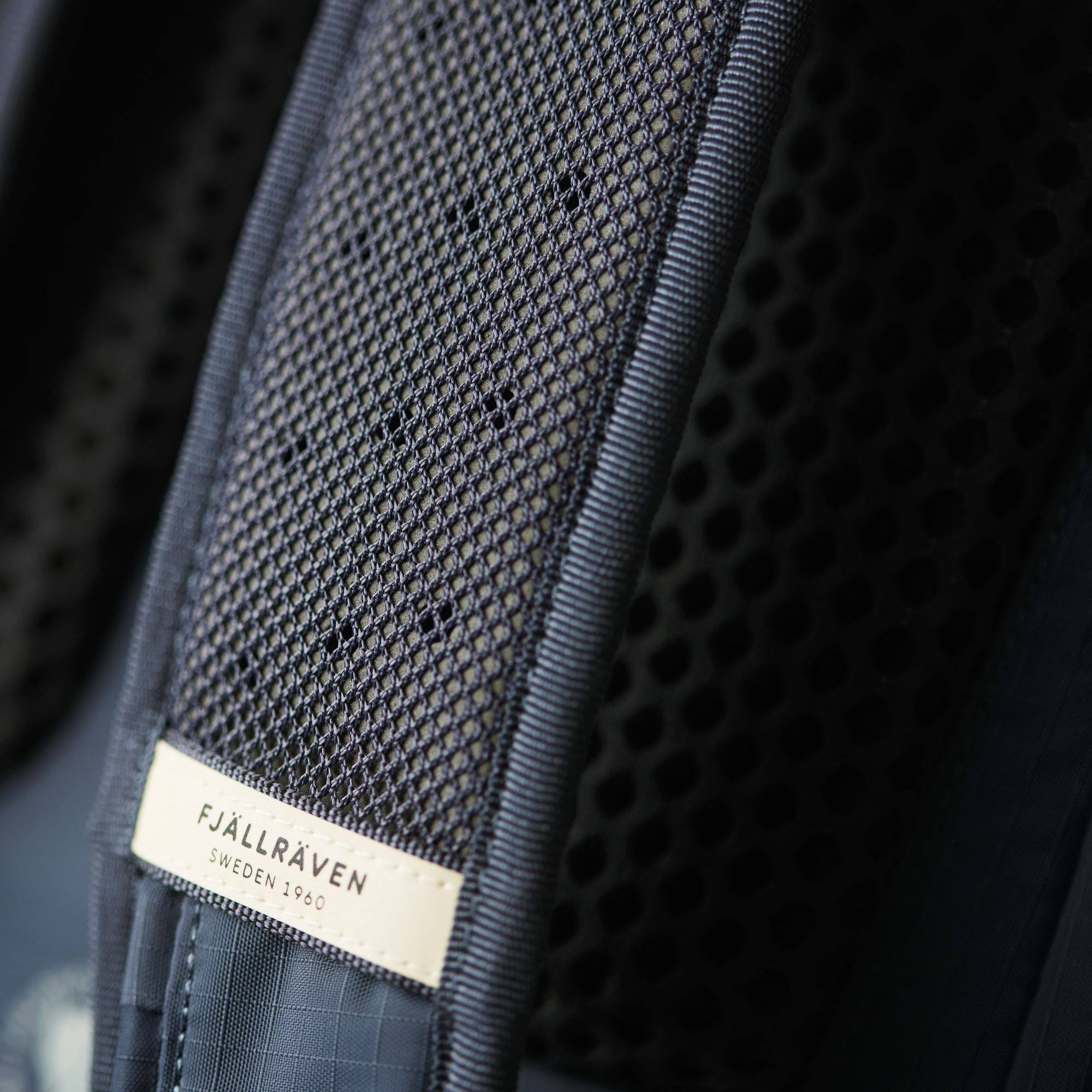 Fjällräven Abisko Hike 35 M/L Navy 04