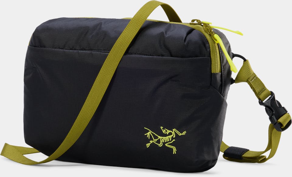 Arc'teryx Heliad Crossbody Musta 01