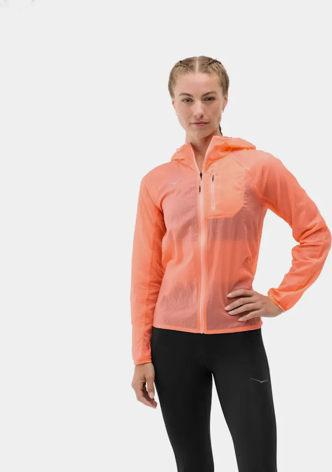 Hoka Women's Clifton 10 & Skyflow Jacket Musta/Rose 02
