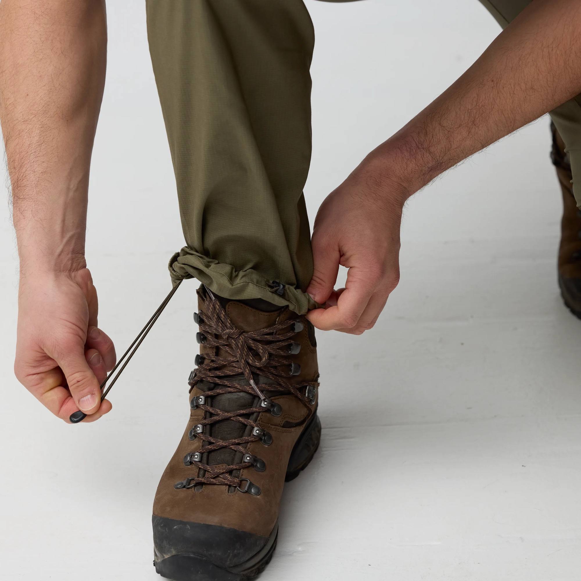 Fjällräven Men's Abisko Hybrid Trail Trousers Musta 11