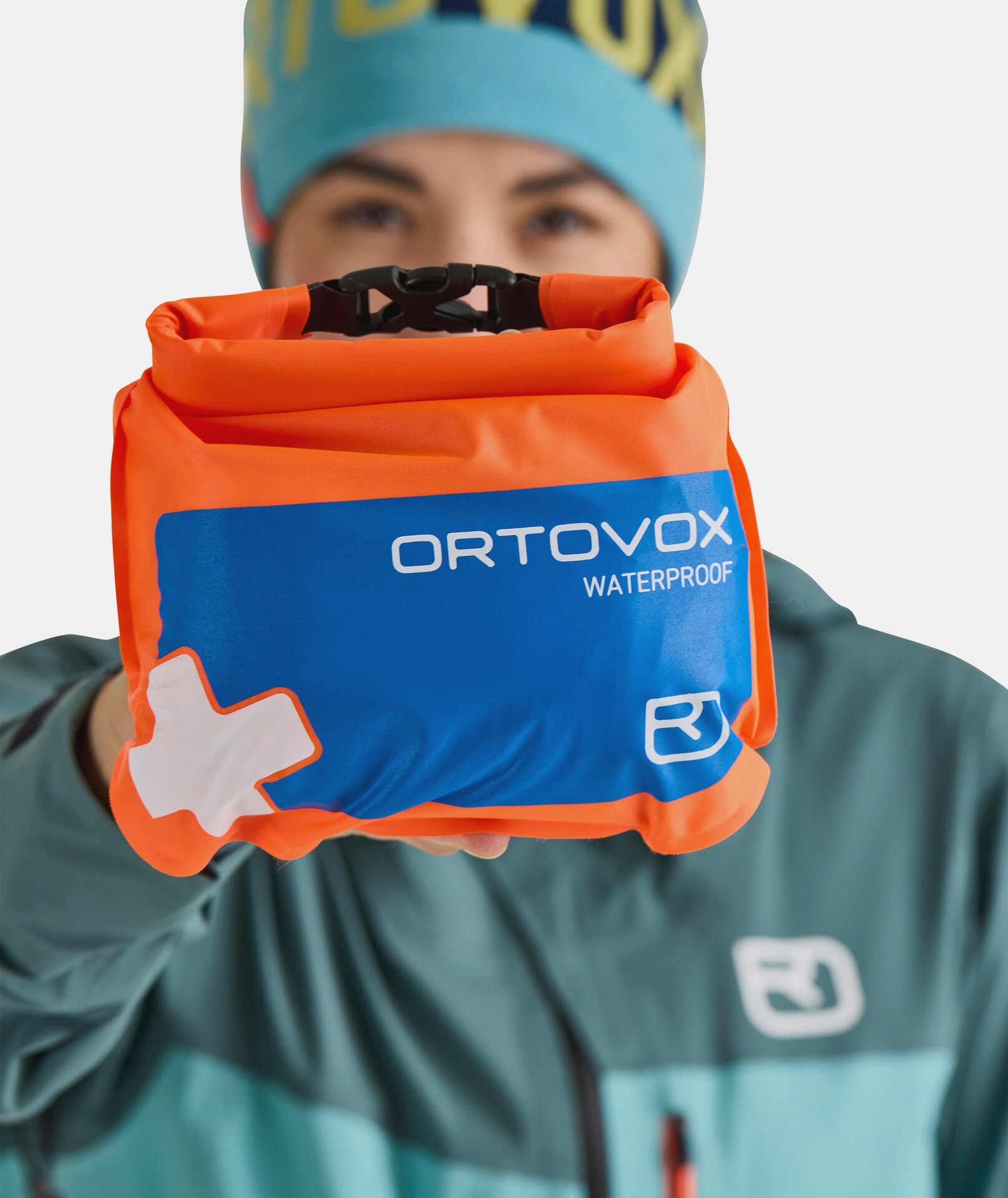 Ortovox First Aid Waterproof  05