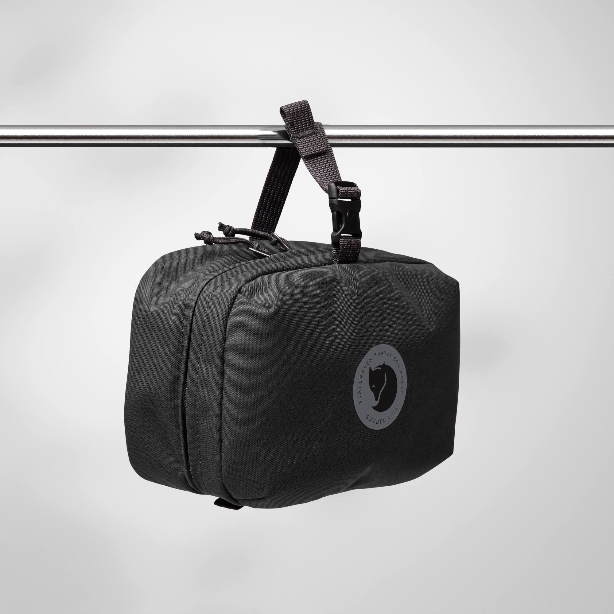 Fjällräven Färden Necessity Bag Coal 04