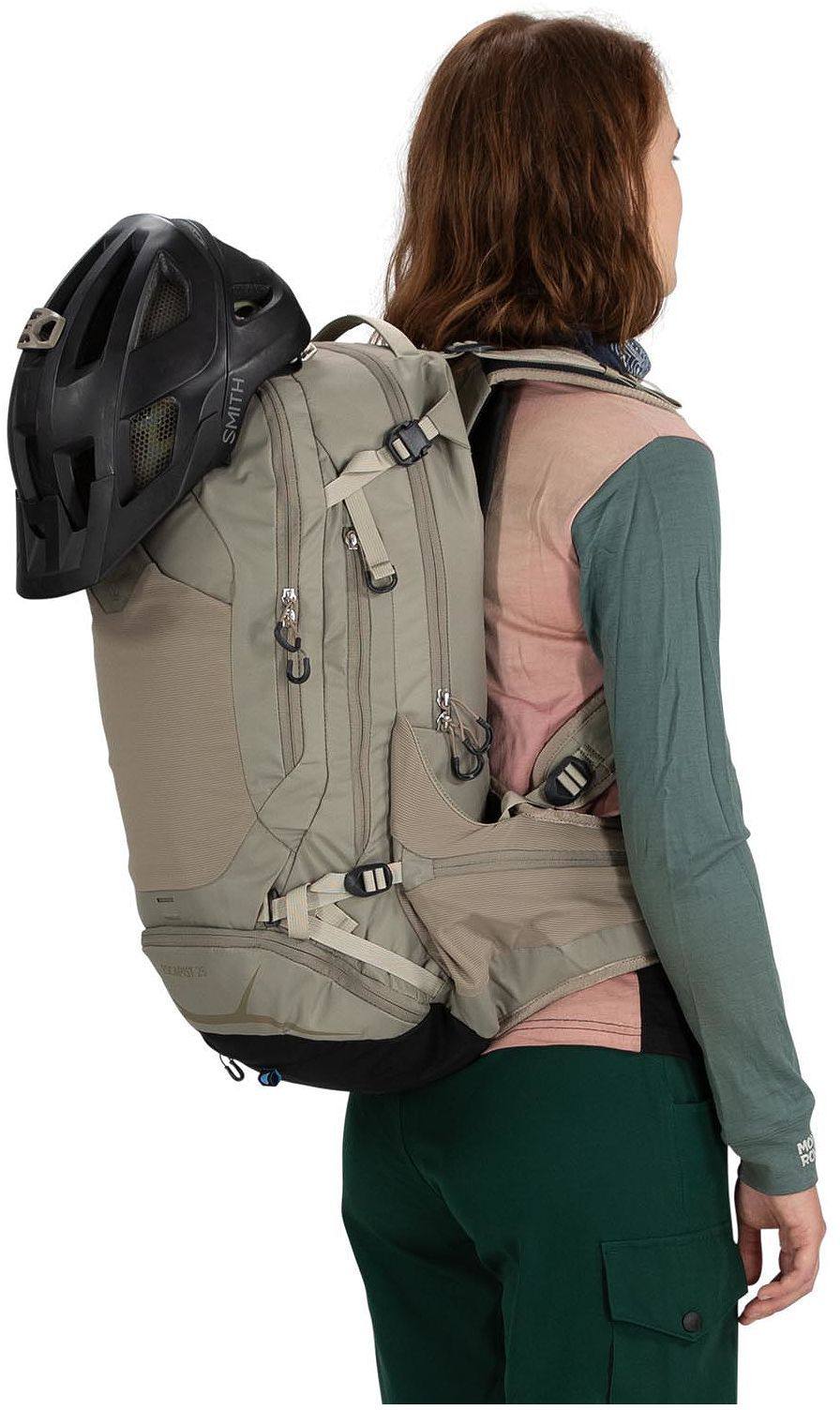 Osprey Escapist 25 Black 08