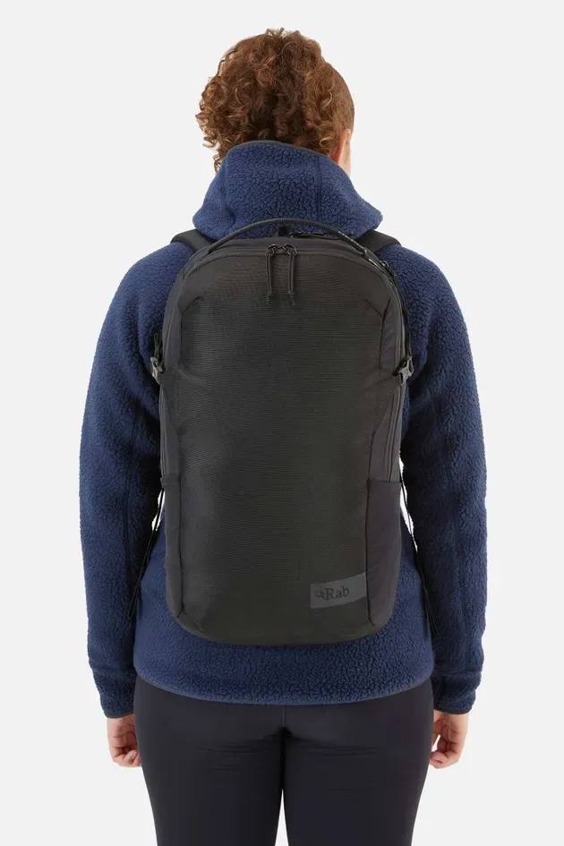 Rab Depot 22 Musta 03