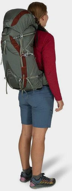 Osprey Eja 38 Purple Dusk 03