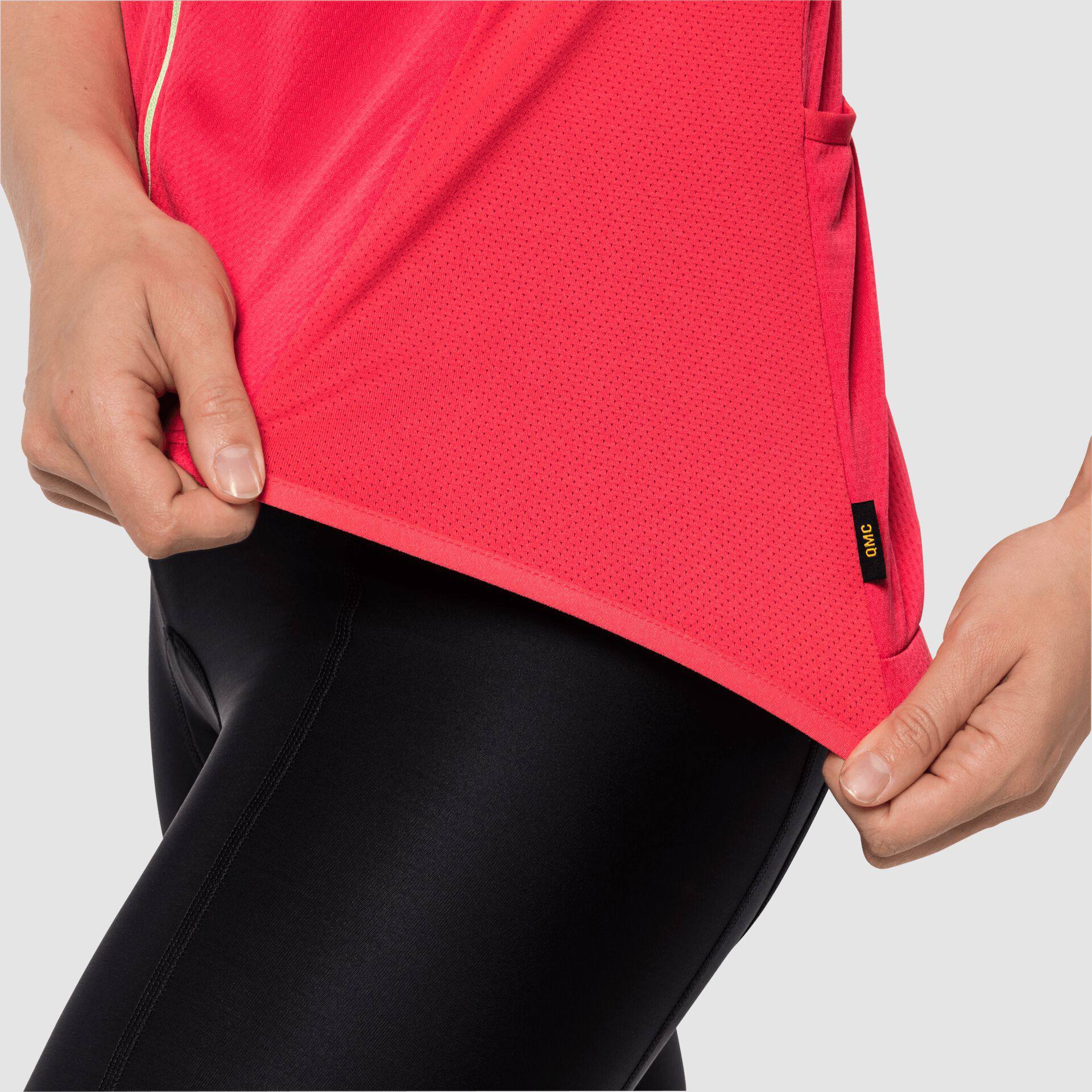 Jack Wolfskin Women's Tourer Full Zip Tee Red 06