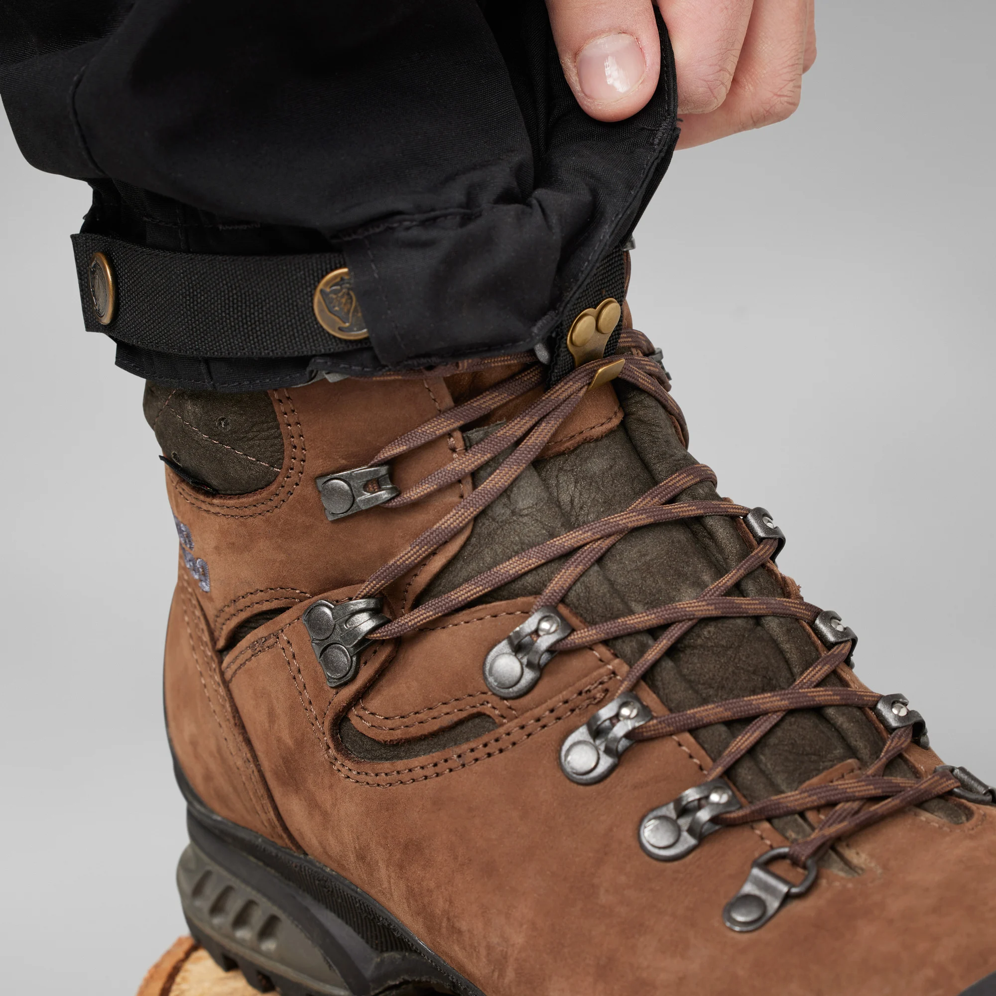 Fjällräven Women's Vidda Pro Trousers Harmaa / Musta 15