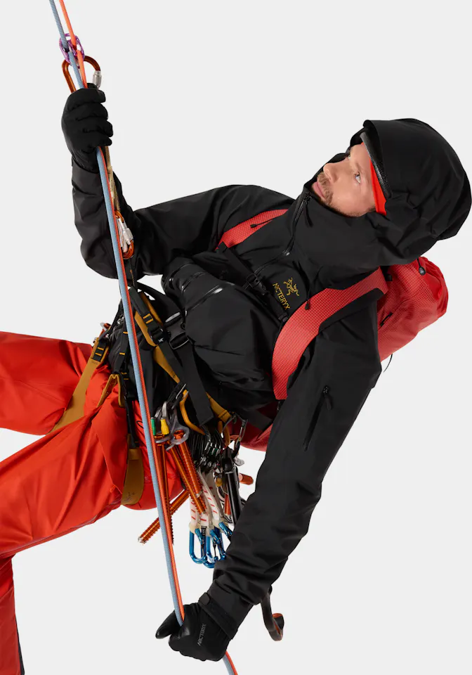 Arc'teryx Men's Alpha SV Jacket Musta 05