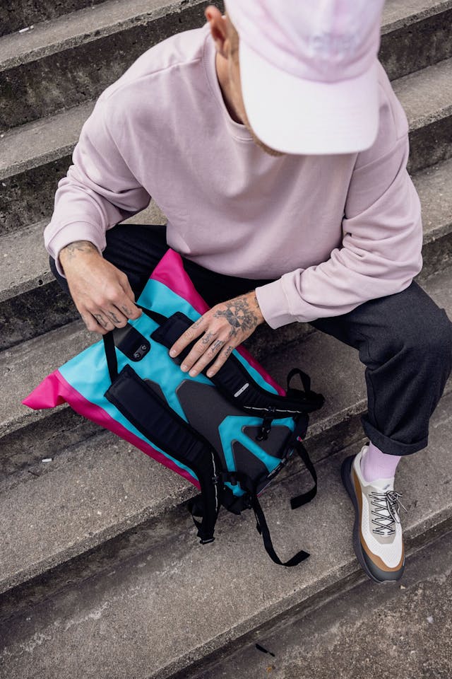 Ortlieb Velocity Lite Cyber 23L Sininen / Pinkki 03