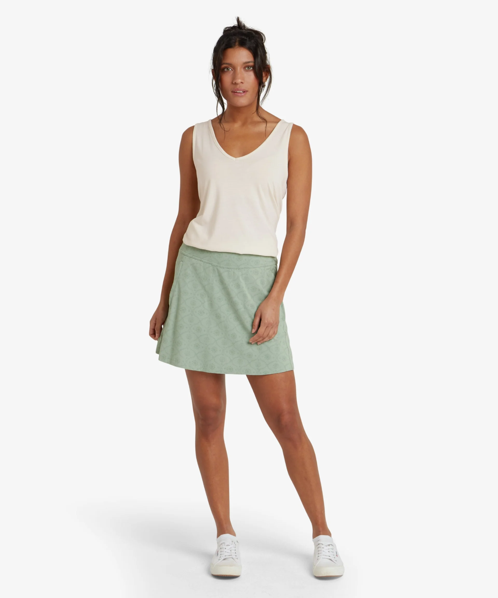 Sherpa Women's Neha Skort Celery 03