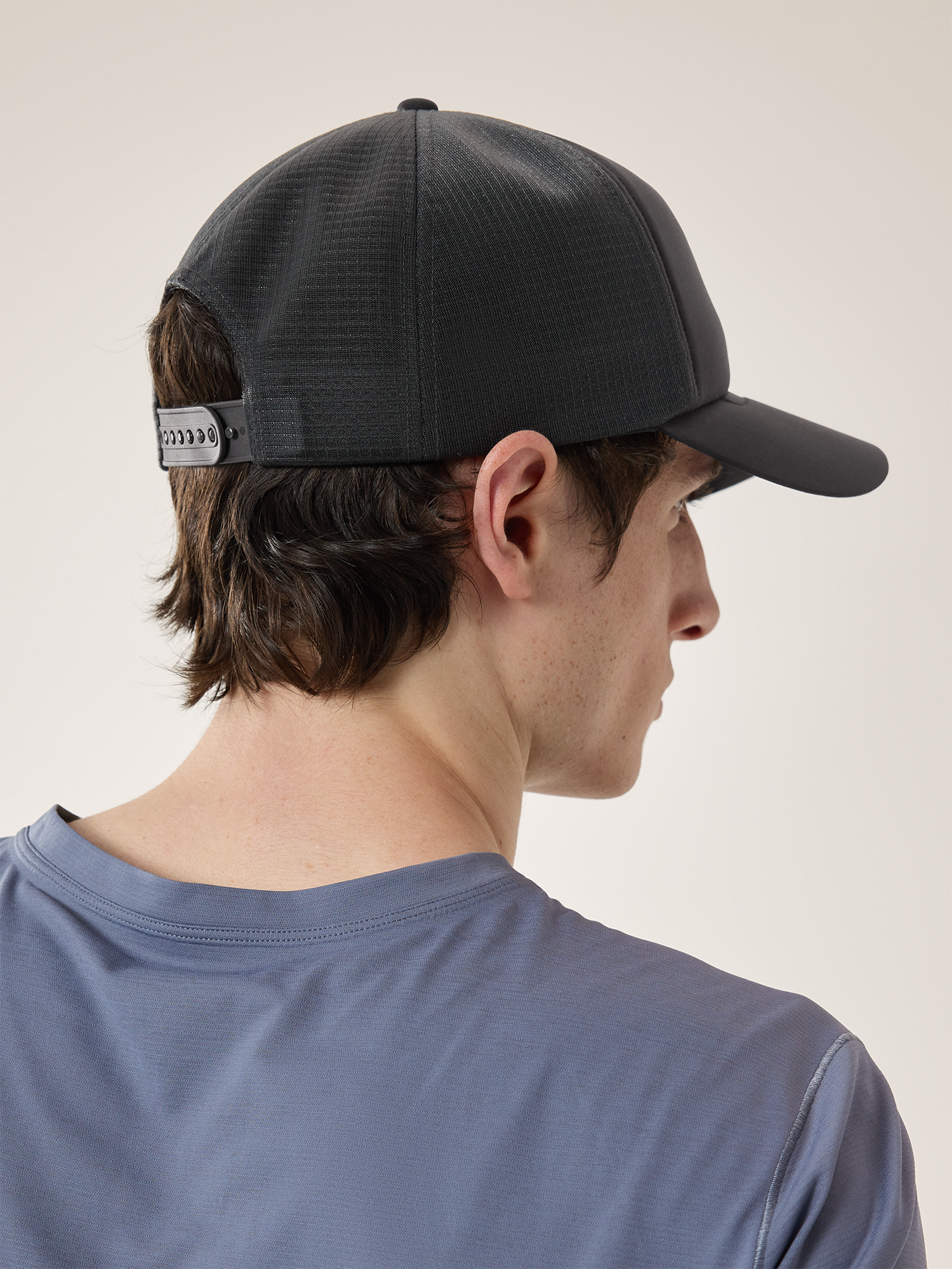 Arc'teryx Bird Word Trucker Musta 03