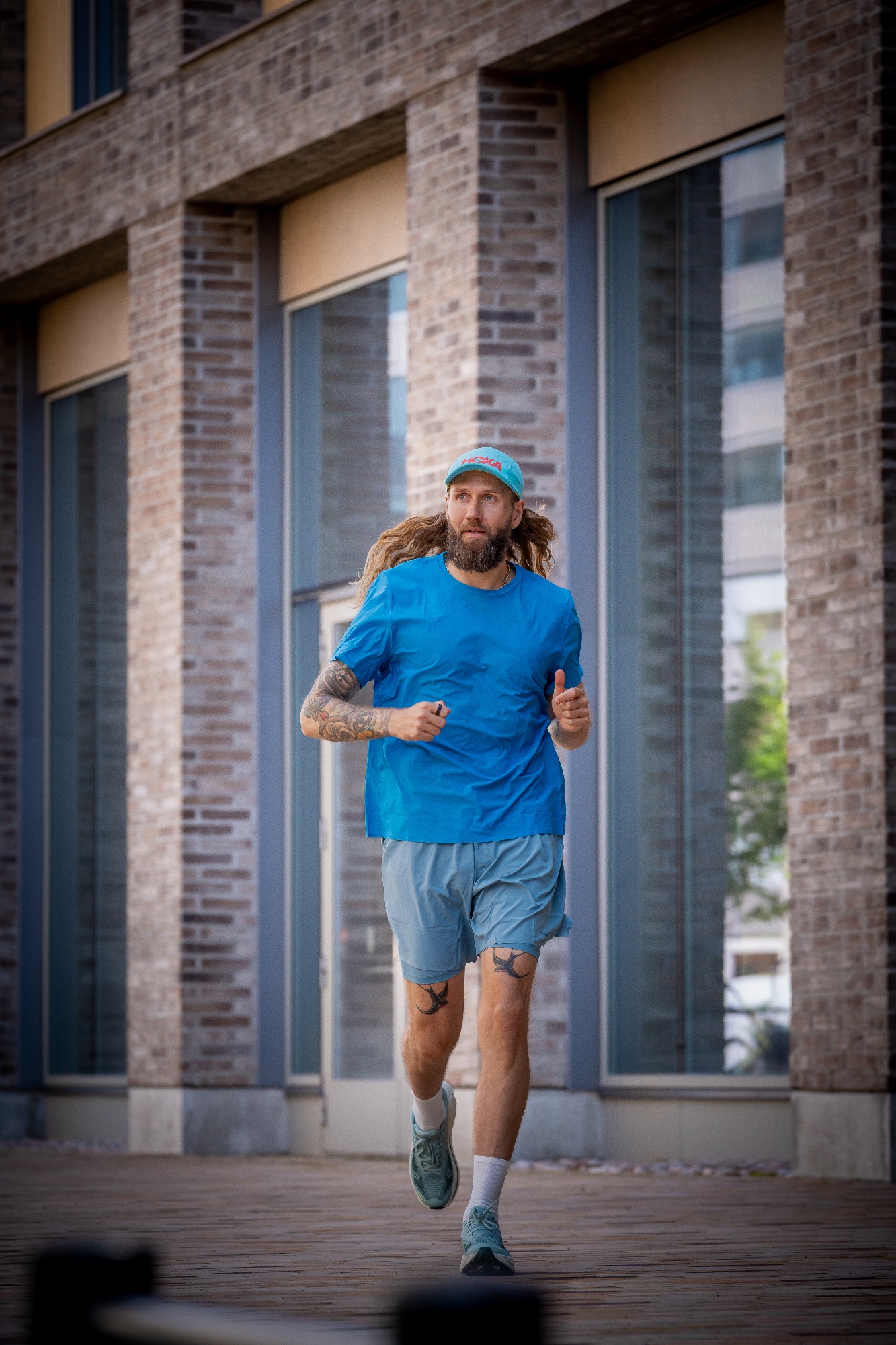 Hoka Men's Challenger 8 Jade / Truffle Salt 10