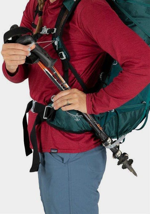 Osprey Eja 38 Purple Dusk 06