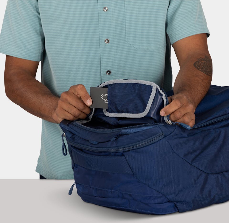 Osprey Farpoint 40 Black 08