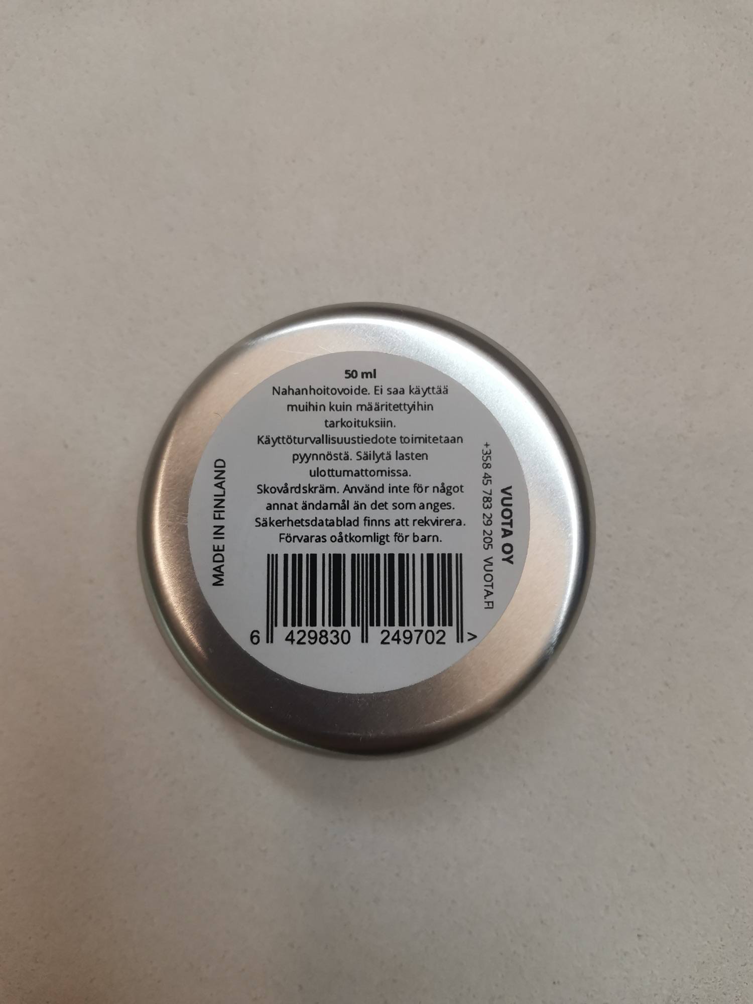 Vuota X Scandinavian Outdoor Premium Natural Leather Cream  04