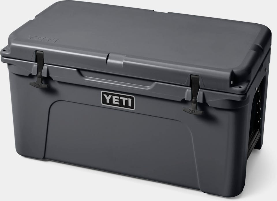 Yeti Tundra 65 Charcoal 01