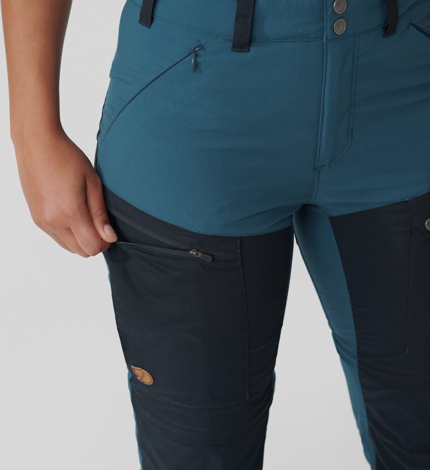 Fjällräven Women's Abisko Midsummer Zip Off Trousers Dusty Rose 05