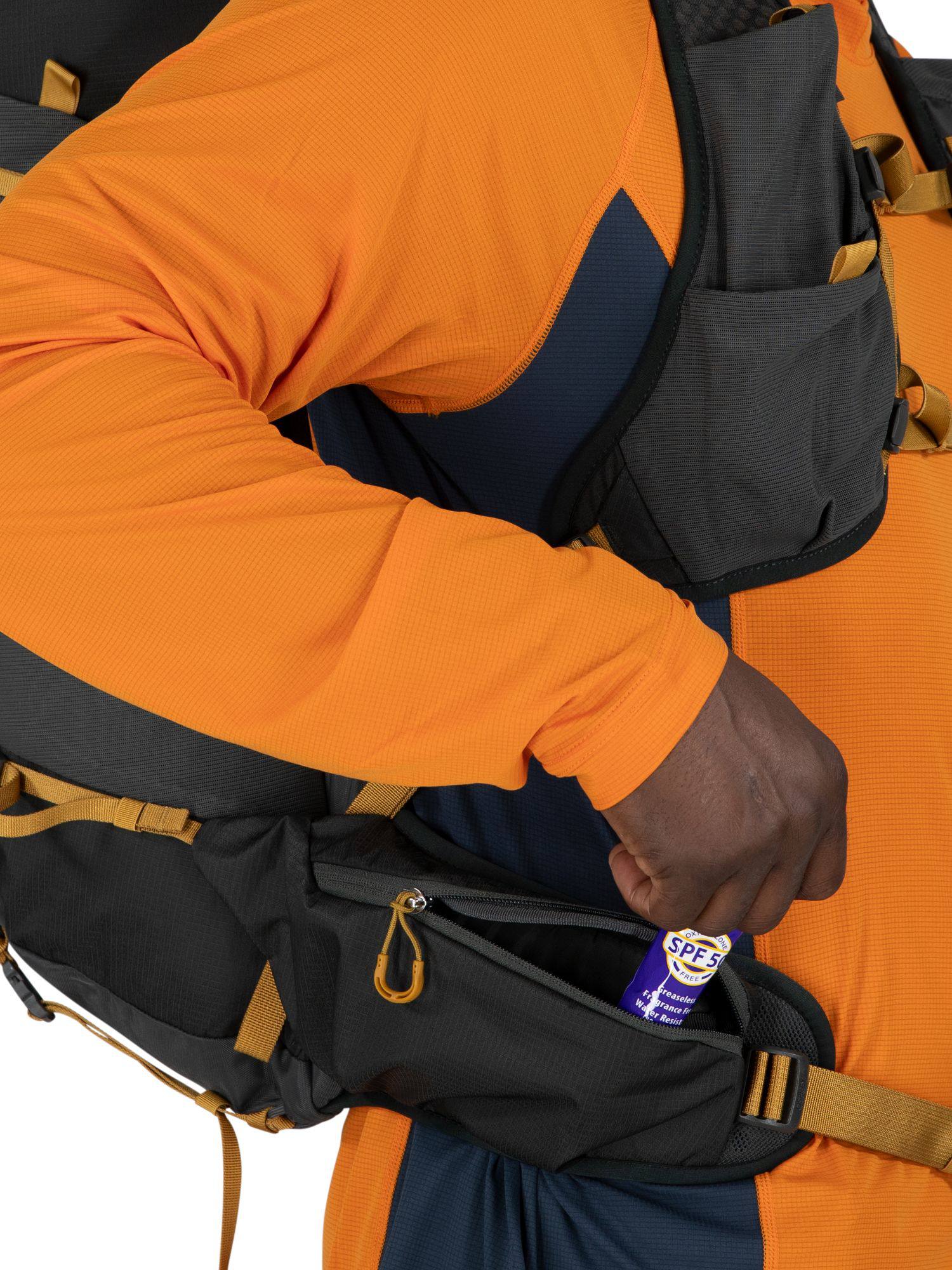 Osprey Talon Velocity 30 Dark Charcoal Tumbleweed 17