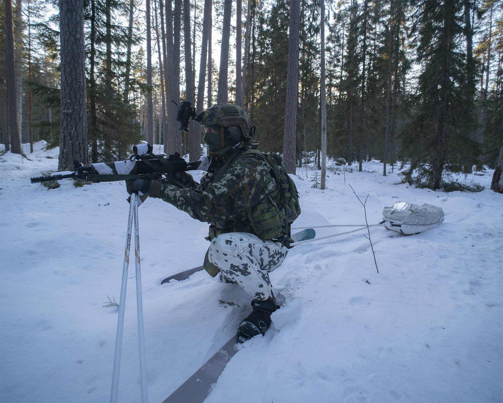 Savotta Border-ahkio  04