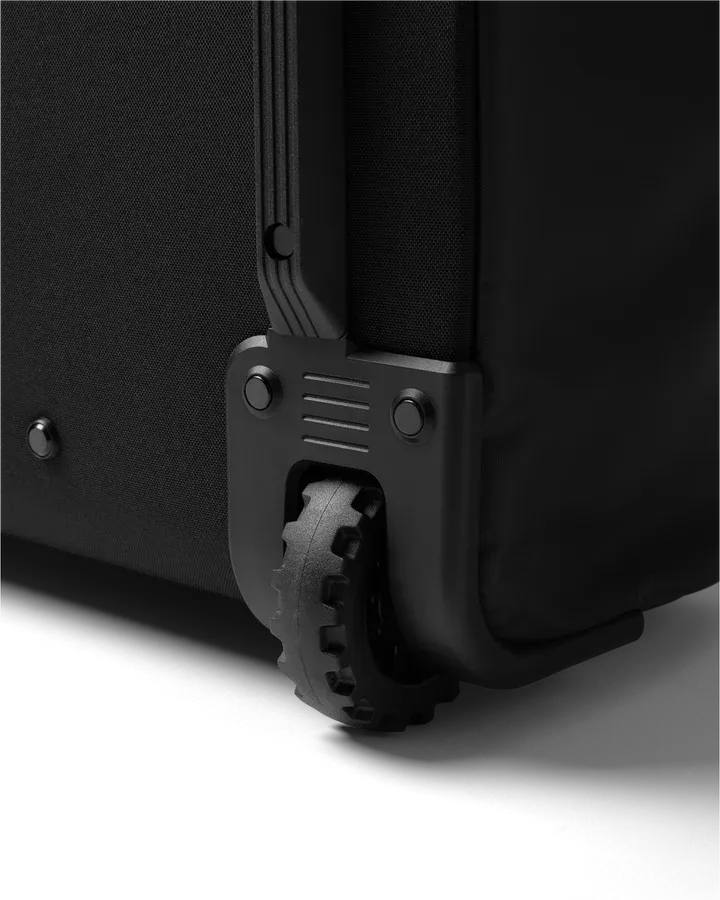 DB Hugger Roller 90L Black 09