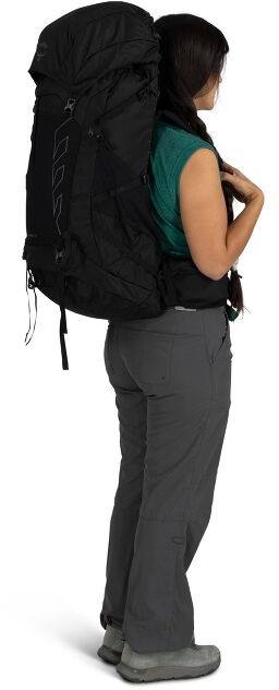 Osprey Tempest 44 Musta/Coal 10