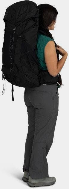 Osprey Tempest 44 Musta/Coal 10